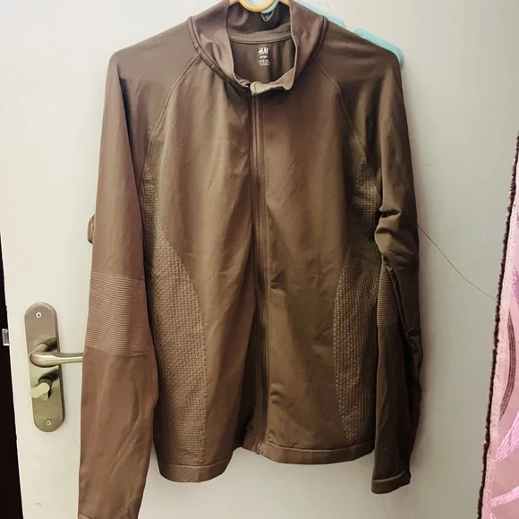 H & M sports jacket ! - Picture 10 of 10